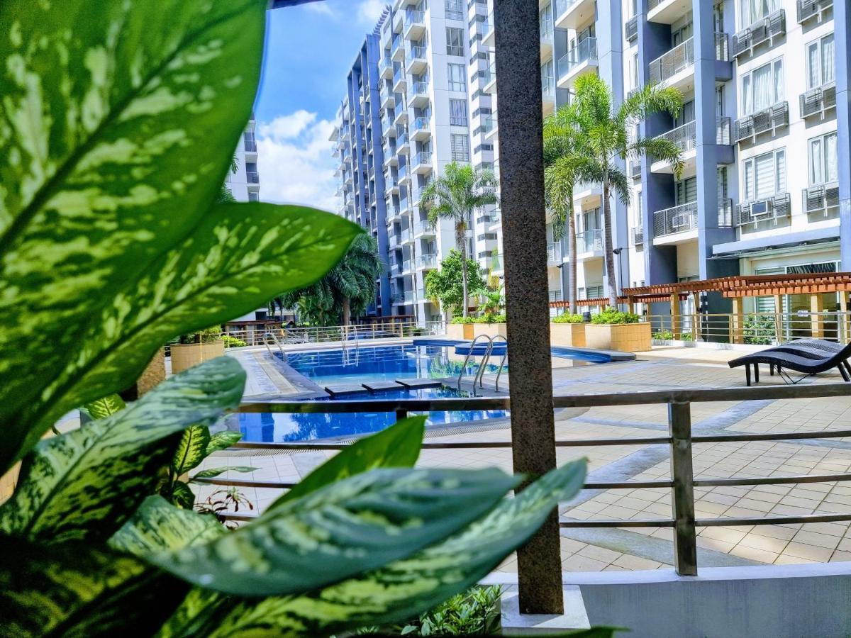 One Palm Tree Villas Condo Across Naia Terminal 3 มะนิลา ภายนอก รูปภาพ