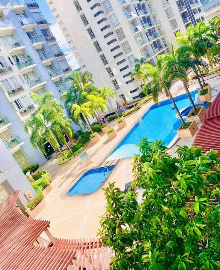 One Palm Tree Villas Condo Across Naia Terminal 3 มะนิลา ภายนอก รูปภาพ